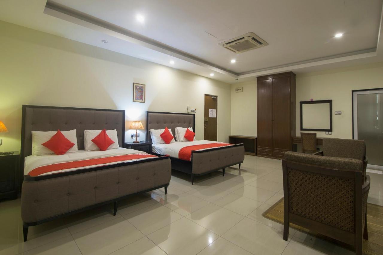 Capital O 90653 Maxwell Inn Boutique Hotel タイピン エクステリア 写真